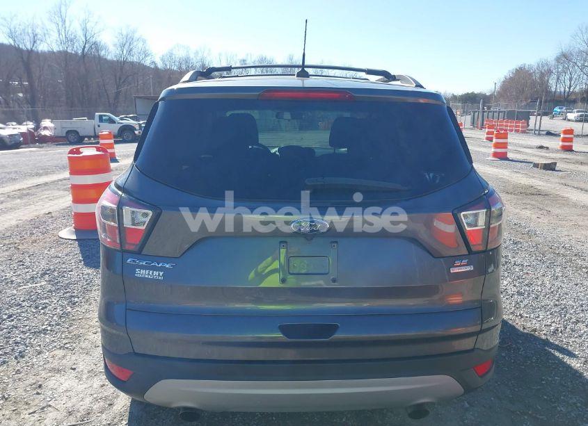 Photo 16 of 2017 Ford Escape SE (VIN 1FMCU0GD5HUB57288)