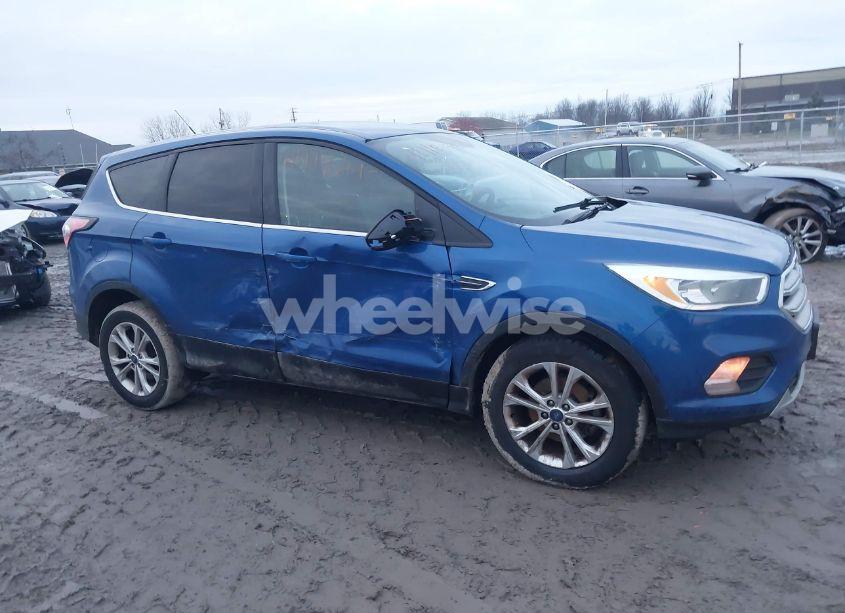 Photo 13 of 2017 Ford Escape SE (VIN 1FMCU0GD5HUB65682)