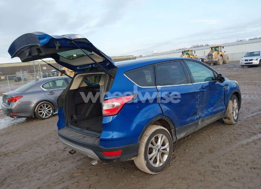 Photo 4 of 2017 Ford Escape SE (VIN 1FMCU0GD5HUB65682)