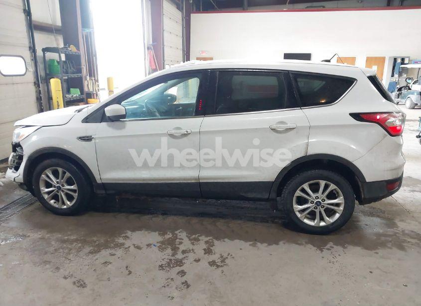 Photo 14 of 2017 Ford Escape SE (VIN 1FMCU0GD5HUB78724)