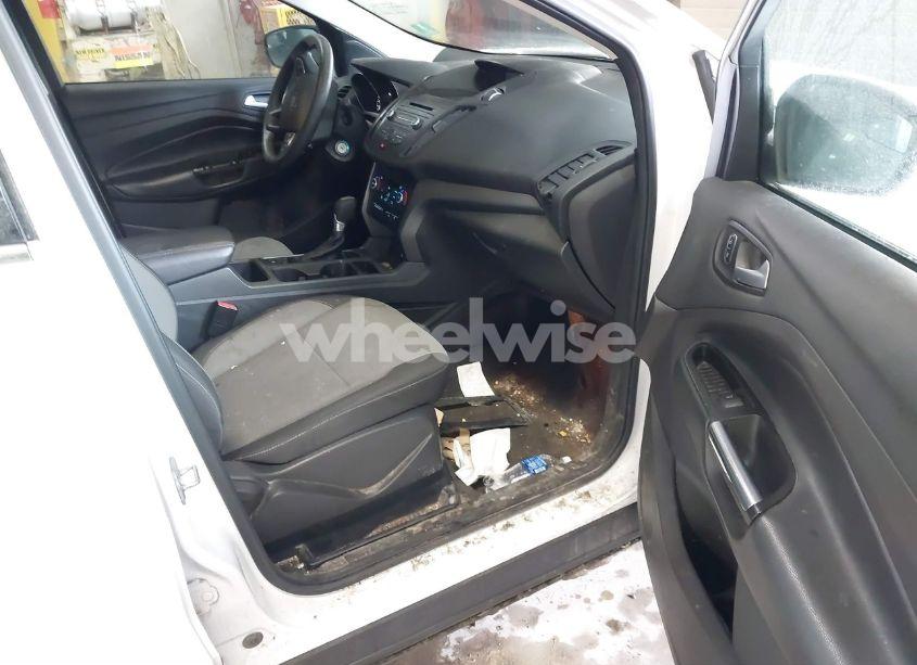 Photo 5 of 2017 Ford Escape SE (VIN 1FMCU0GD5HUB78724)