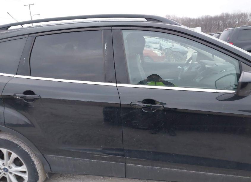 Photo 14 of 2017 Ford Escape SE (VIN 1FMCU0GD5HUC35729)