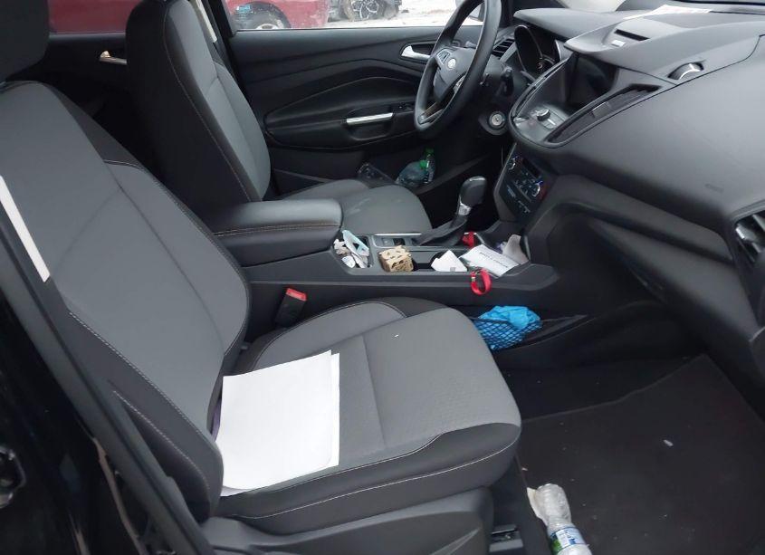 Photo 5 of 2017 Ford Escape SE (VIN 1FMCU0GD5HUC35729)