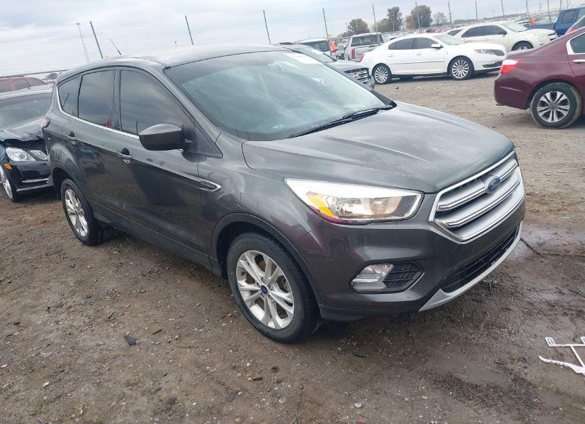 2017 Ford Escape SE (VIN 1FMCU0GD5HUC53969) main photo