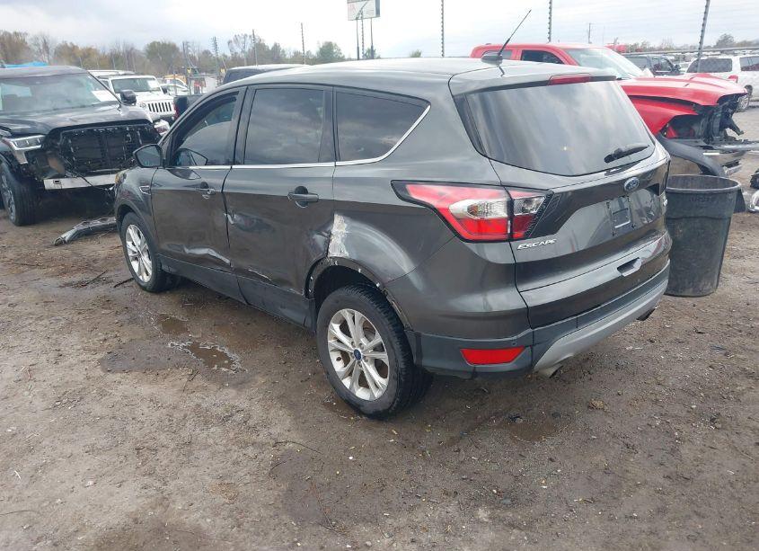 Photo 3 of 2017 Ford Escape SE (VIN 1FMCU0GD5HUC53969)