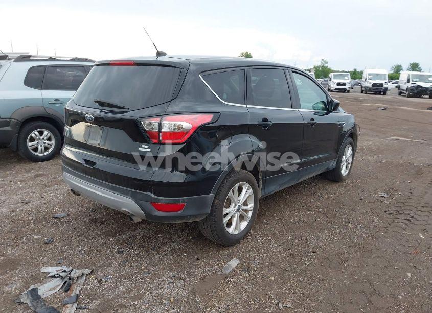 Photo 4 of 2017 Ford Escape SE (VIN 1FMCU0GD5HUC94277)