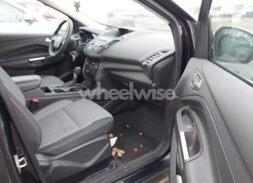 Photo 5 of 2017 Ford Escape SE (VIN 1FMCU0GD5HUC94277)