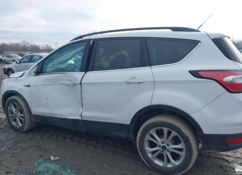 Photo 14 of 2017 Ford Escape SE (VIN 1FMCU0GD5HUD19159)
