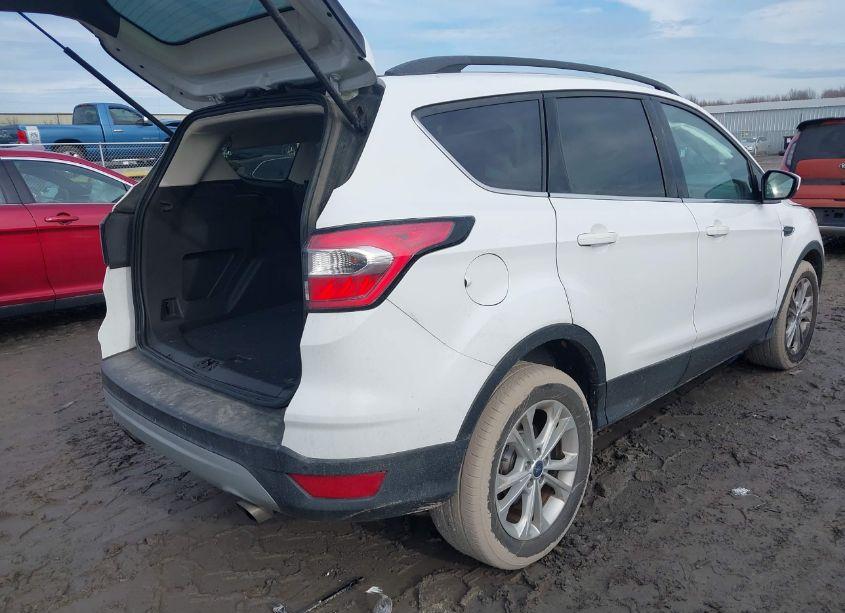 Photo 4 of 2017 Ford Escape SE (VIN 1FMCU0GD5HUD19159)