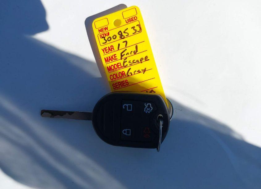 Photo 11 of 2017 Ford Escape SE (VIN 1FMCU0GD5HUD26810)