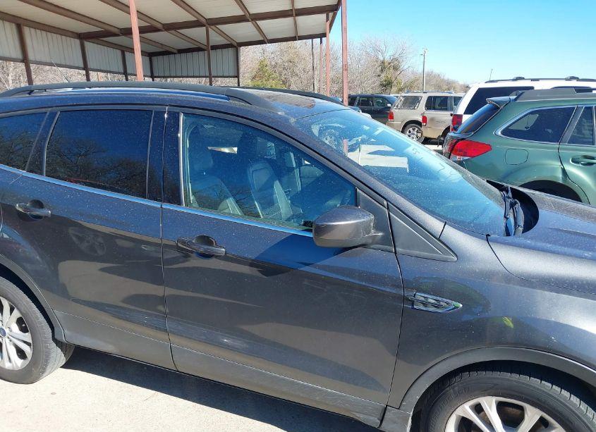 Photo 13 of 2017 Ford Escape SE (VIN 1FMCU0GD5HUD26810)