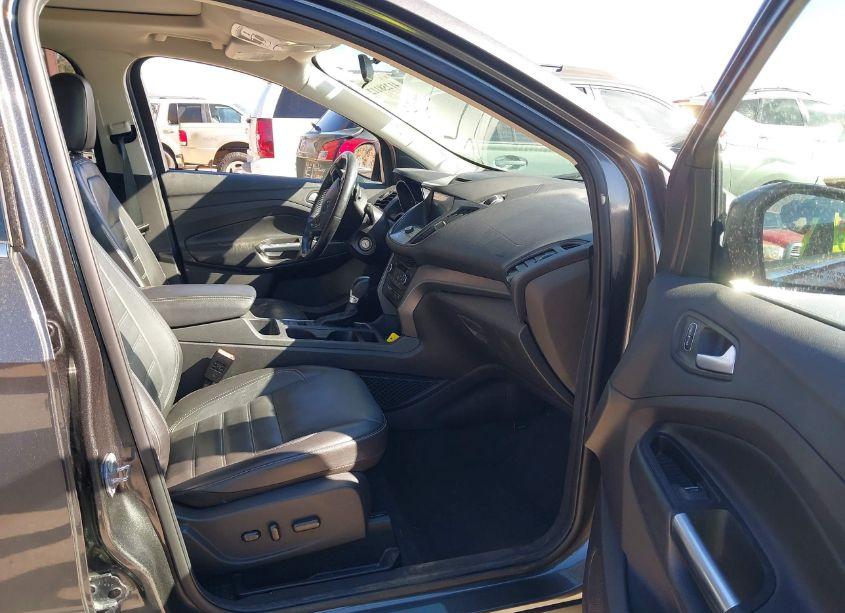 Photo 5 of 2017 Ford Escape SE (VIN 1FMCU0GD5HUD26810)