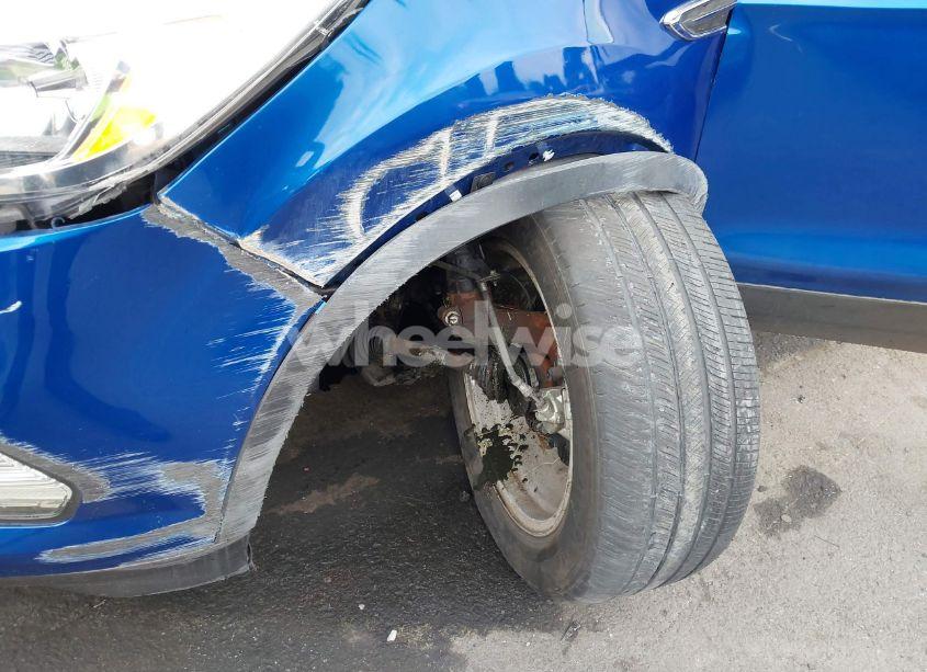 Photo 6 of 2017 Ford Escape SE (VIN 1FMCU0GD5HUD85209)