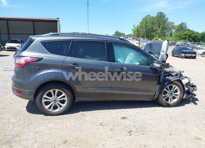 Photo 14 of 2017 Ford Escape SE (VIN 1FMCU0GD5HUE92261)