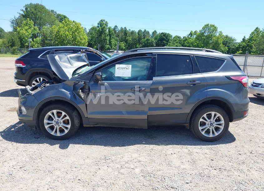Photo 15 of 2017 Ford Escape SE (VIN 1FMCU0GD5HUE92261)