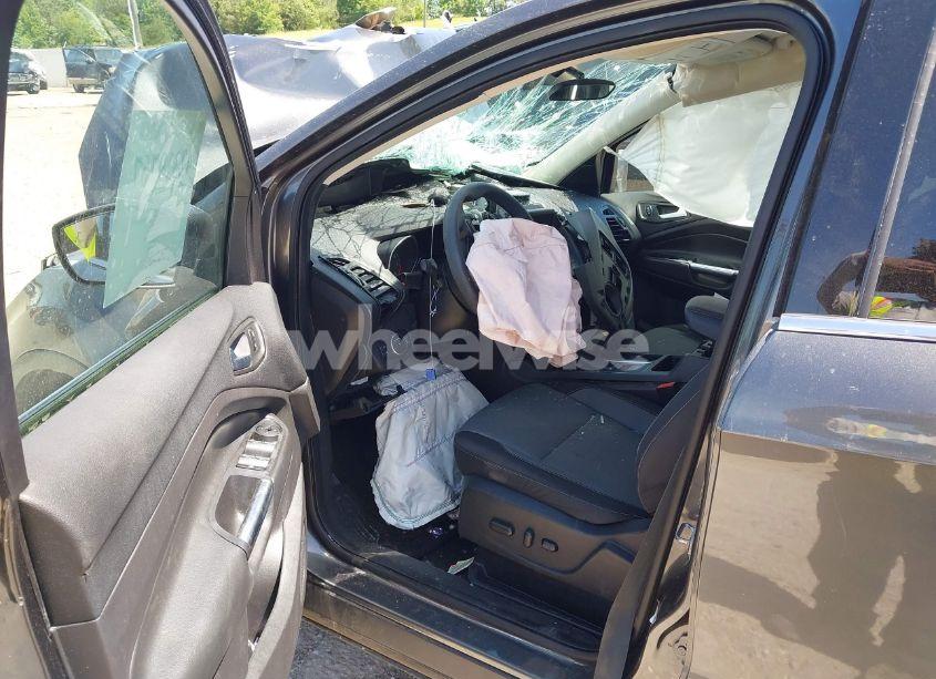 Photo 5 of 2017 Ford Escape SE (VIN 1FMCU0GD5HUE92261)