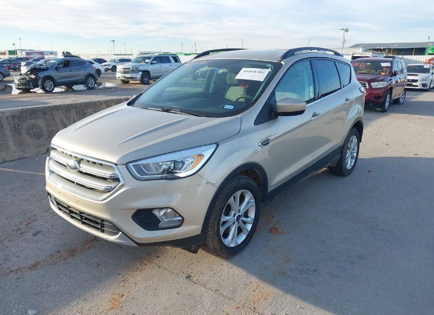 Photo 2 of 2017 Ford Escape SE (VIN 1FMCU0GD5HUF06322)