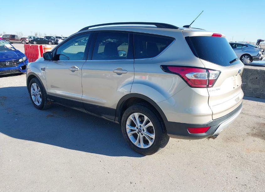 Photo 3 of 2017 Ford Escape SE (VIN 1FMCU0GD5HUF06322)