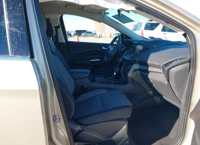 Photo 5 of 2017 Ford Escape SE (VIN 1FMCU0GD5HUF06322)