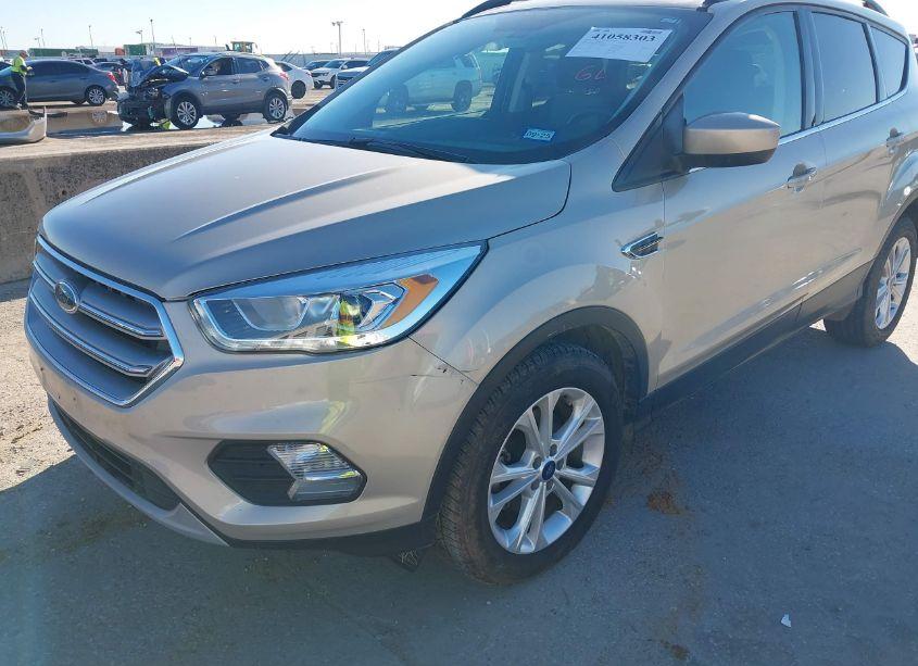 Photo 6 of 2017 Ford Escape SE (VIN 1FMCU0GD5HUF06322)