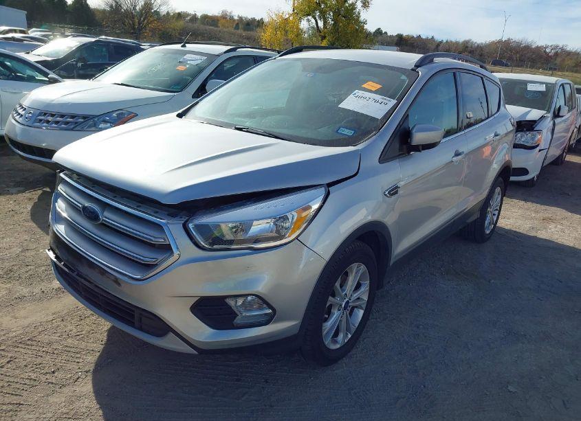 Photo 2 of 2018 Ford Escape SE (VIN 1FMCU0GD5JUA11205)