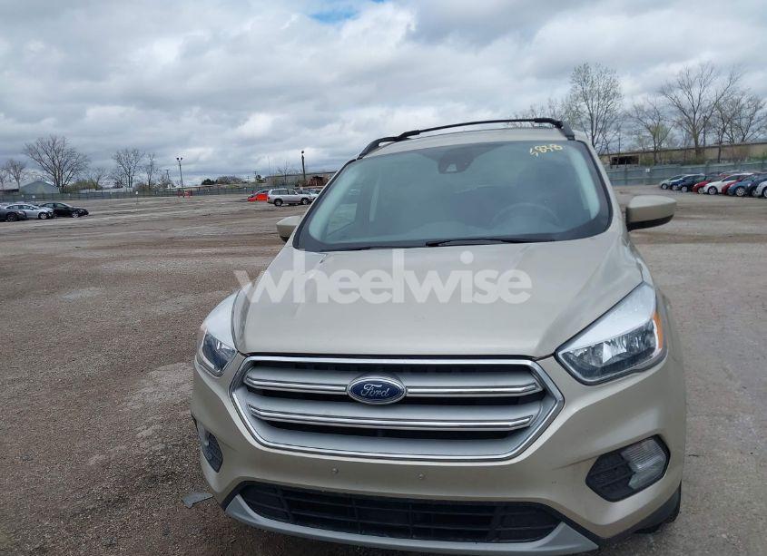 Photo 12 of 2018 Ford Escape SE (VIN 1FMCU0GD5JUA72876)