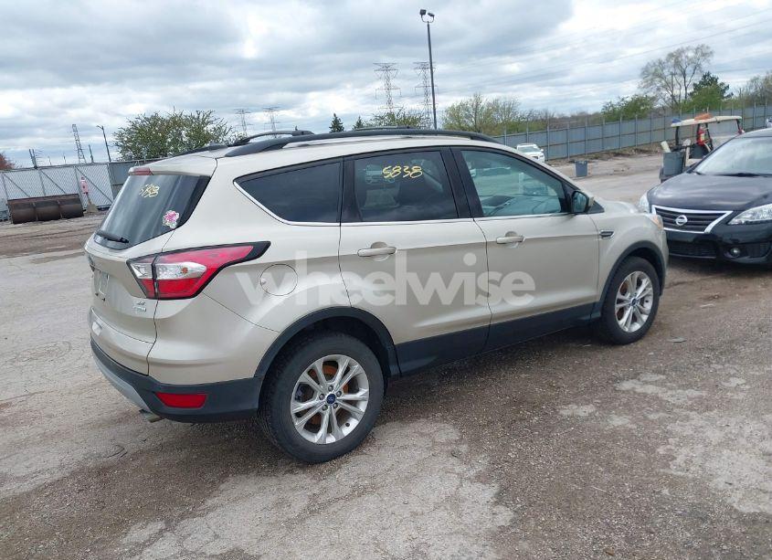 Photo 4 of 2018 Ford Escape SE (VIN 1FMCU0GD5JUA72876)