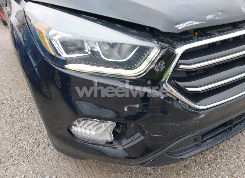 Photo 17 of 2018 Ford Escape SE (VIN 1FMCU0GD5JUA81724)