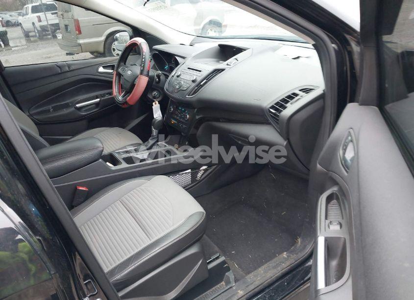 Photo 5 of 2018 Ford Escape SE (VIN 1FMCU0GD5JUA81724)