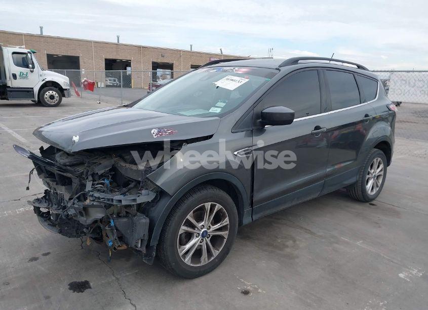 Photo 2 of 2018 Ford Escape SE (VIN 1FMCU0GD5JUB16052)