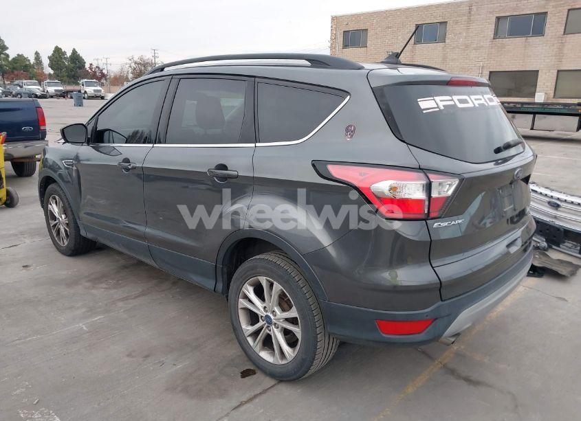 Photo 3 of 2018 Ford Escape SE (VIN 1FMCU0GD5JUB16052)
