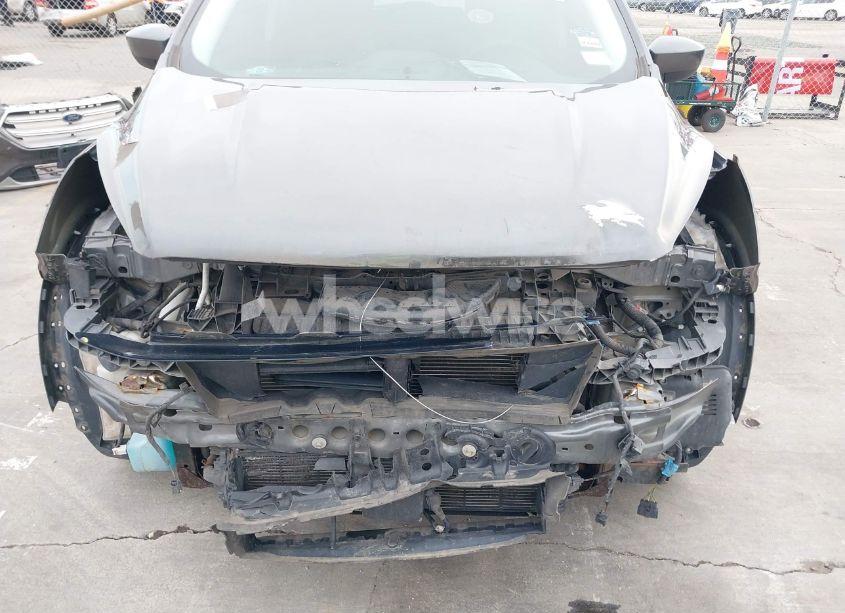 Photo 6 of 2018 Ford Escape SE (VIN 1FMCU0GD5JUB16052)