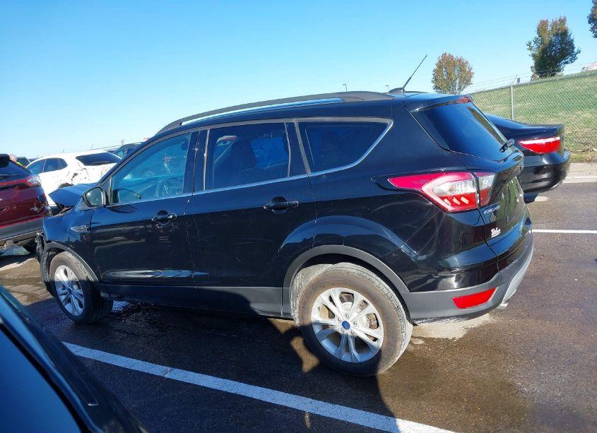 Photo 14 of 2018 Ford Escape SE (VIN 1FMCU0GD5JUB21381)