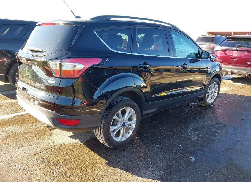 Photo 4 of 2018 Ford Escape SE (VIN 1FMCU0GD5JUB21381)