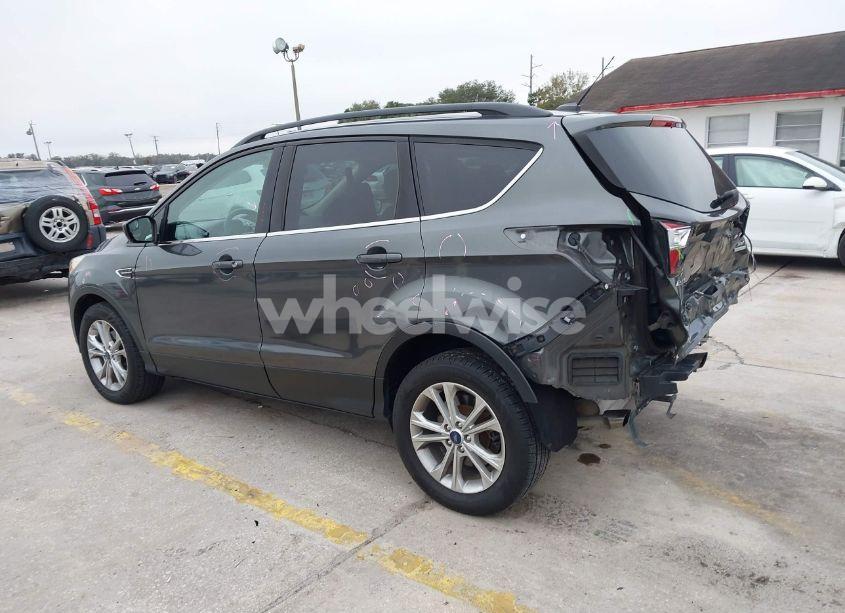 Photo 15 of 2018 Ford Escape SE (VIN 1FMCU0GD5JUB61590)