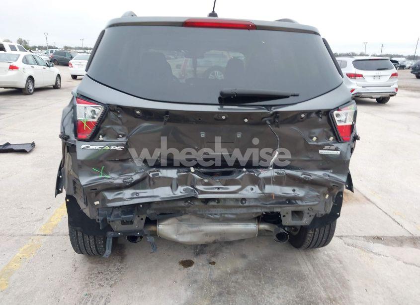 Photo 17 of 2018 Ford Escape SE (VIN 1FMCU0GD5JUB61590)