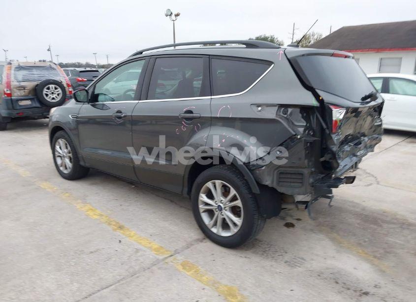 Photo 3 of 2018 Ford Escape SE (VIN 1FMCU0GD5JUB61590)