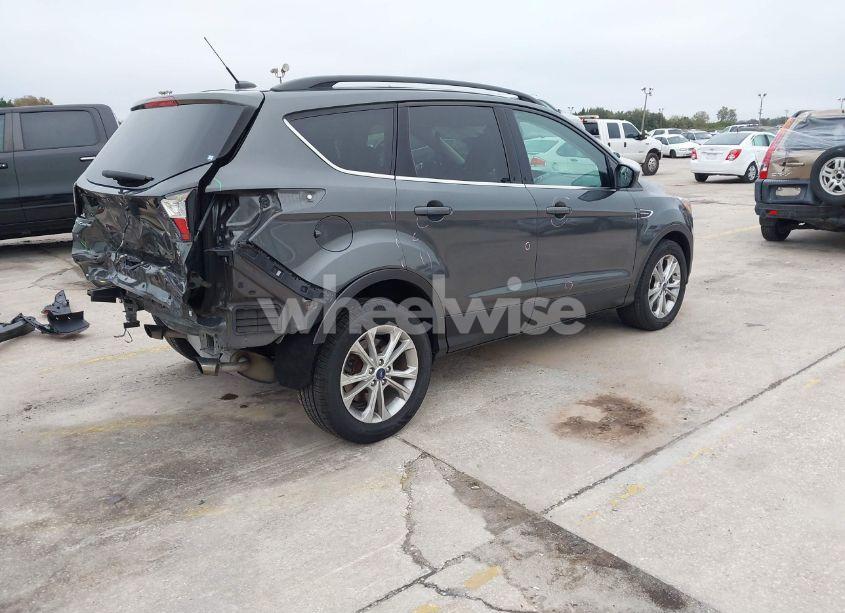 Photo 4 of 2018 Ford Escape SE (VIN 1FMCU0GD5JUB61590)