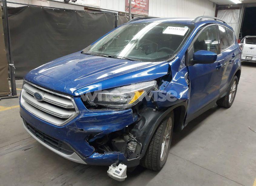 Photo 2 of 2018 Ford Escape SE (VIN 1FMCU0GD5JUC46820)