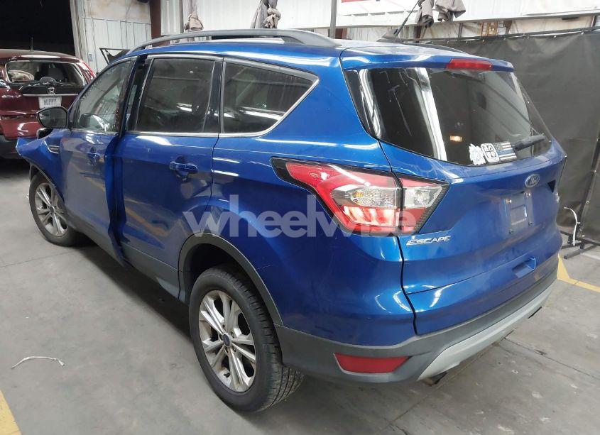 Photo 3 of 2018 Ford Escape SE (VIN 1FMCU0GD5JUC46820)