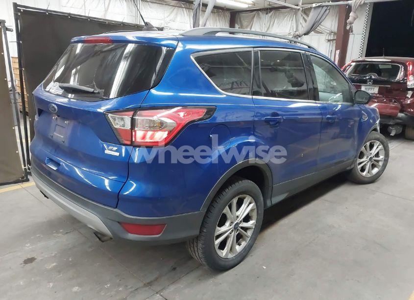 Photo 4 of 2018 Ford Escape SE (VIN 1FMCU0GD5JUC46820)