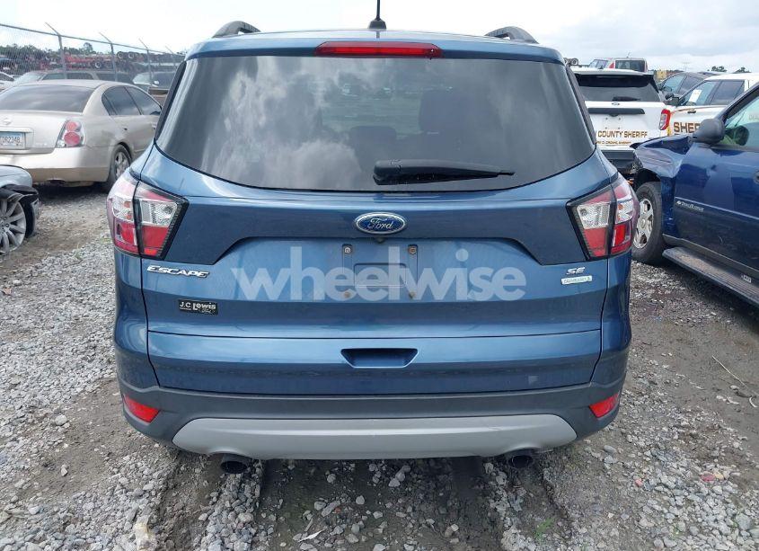 Photo 16 of 2018 Ford Escape SE (VIN 1FMCU0GD5JUC66873)