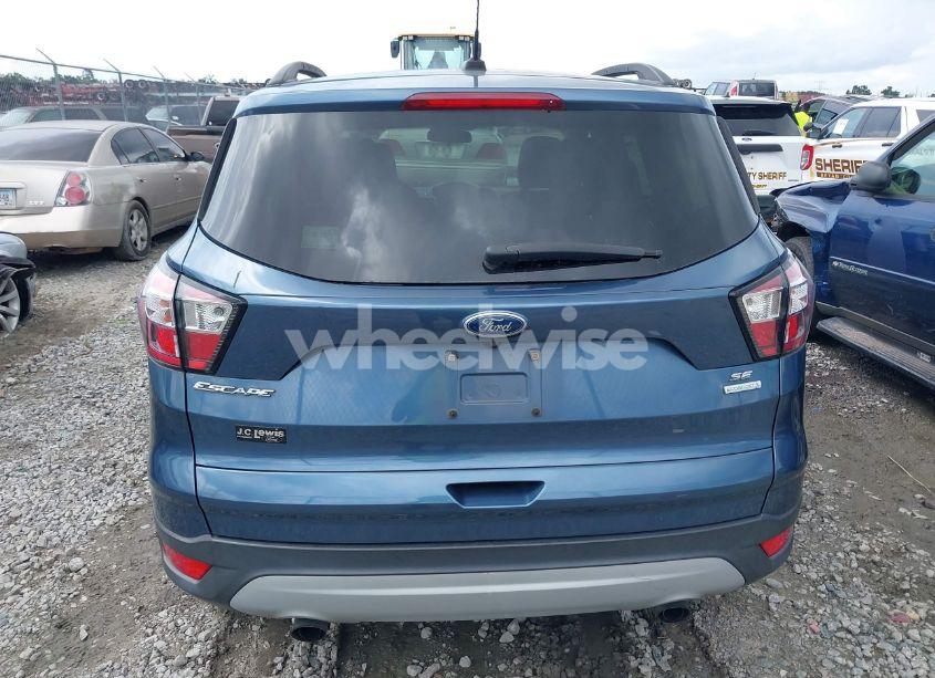 Photo 6 of 2018 Ford Escape SE (VIN 1FMCU0GD5JUC66873)
