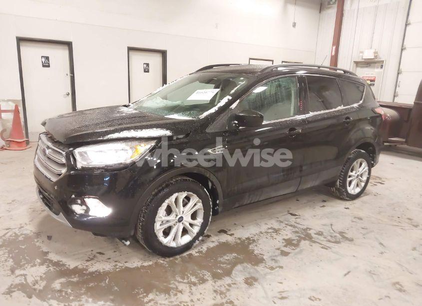 Photo 2 of 2018 Ford Escape SE (VIN 1FMCU0GD5JUD03551)