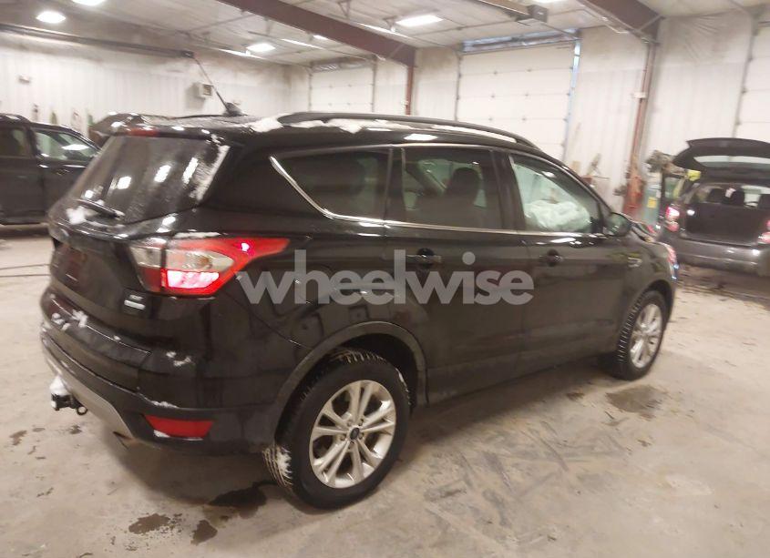 Photo 4 of 2018 Ford Escape SE (VIN 1FMCU0GD5JUD03551)