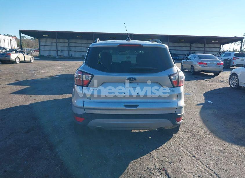Photo 17 of 2018 Ford Escape SE (VIN 1FMCU0GD5JUD41412)