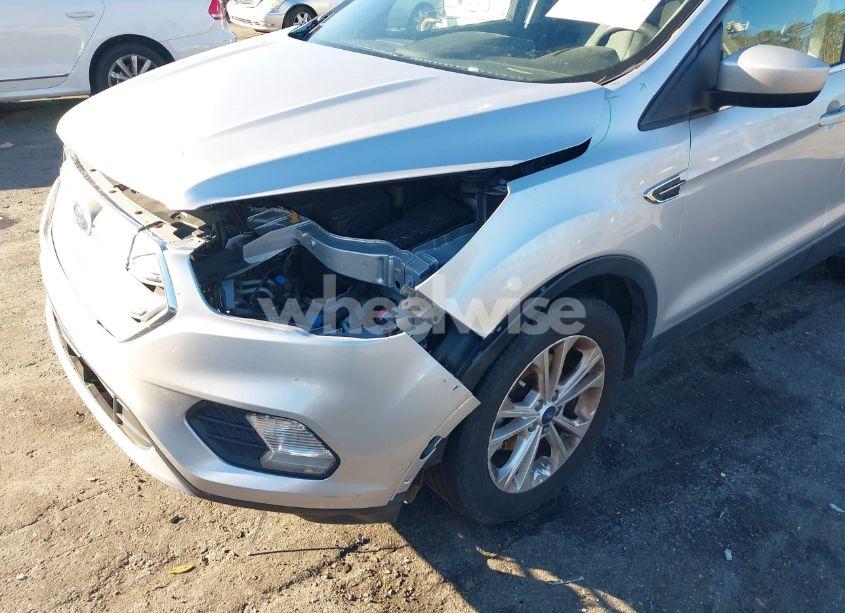 Photo 6 of 2018 Ford Escape SE (VIN 1FMCU0GD5JUD41412)