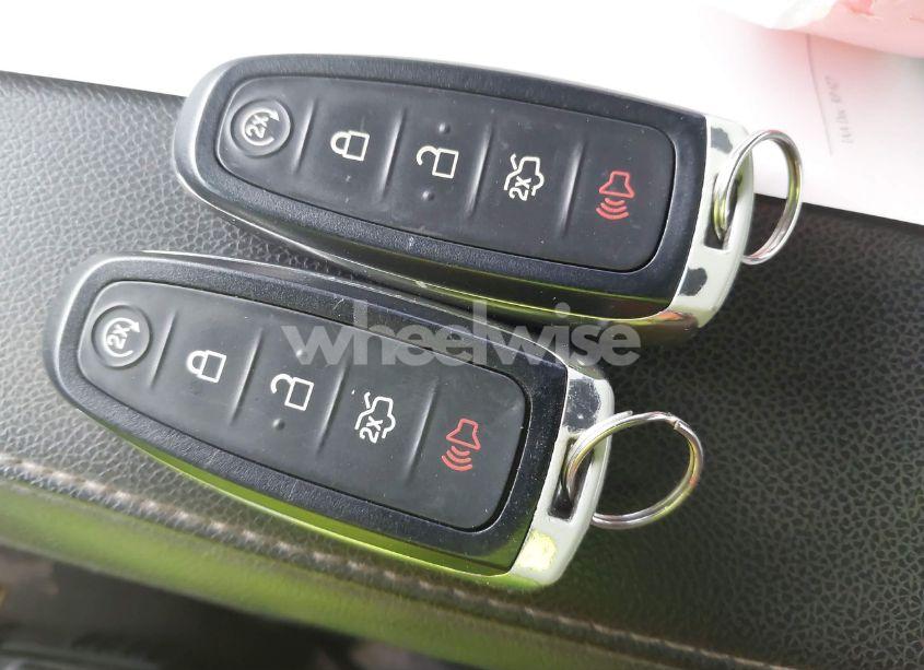 Photo 11 of 2019 Ford Escape SE (VIN 1FMCU0GD5KUA04482)