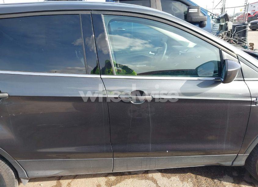 Photo 13 of 2019 Ford Escape SE (VIN 1FMCU0GD5KUA62706)