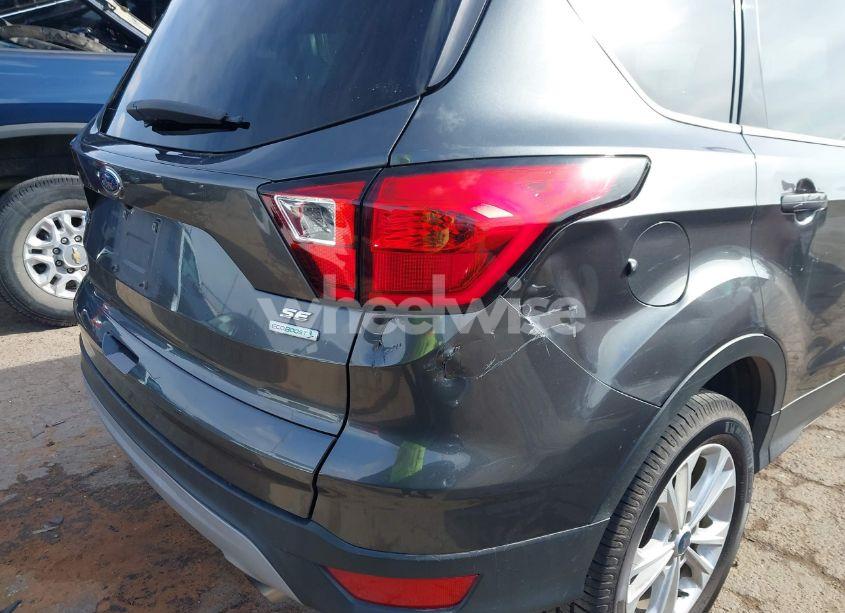 Photo 6 of 2019 Ford Escape SE (VIN 1FMCU0GD5KUA62706)